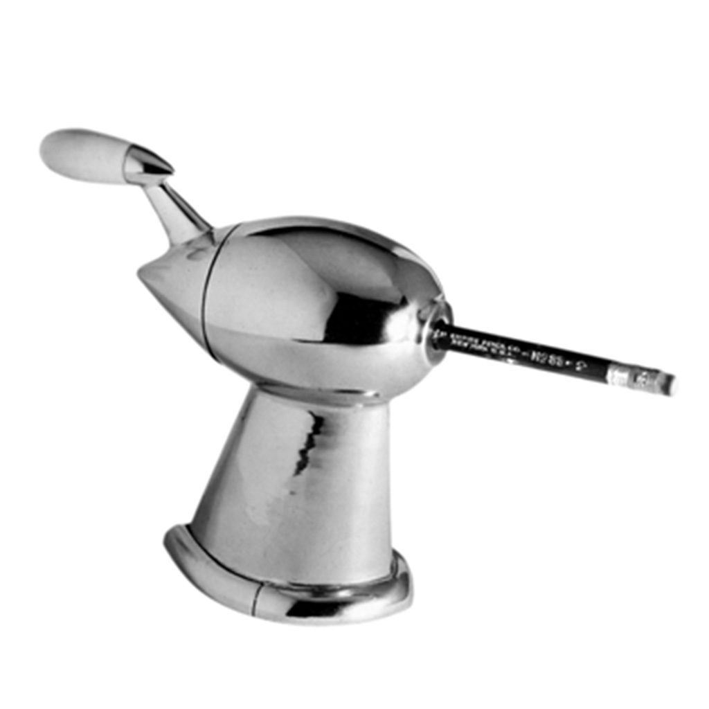 Taille-crayon Streamliner en métal chromé, design futuriste inspiré des années 1930 par Raymond Loewy.